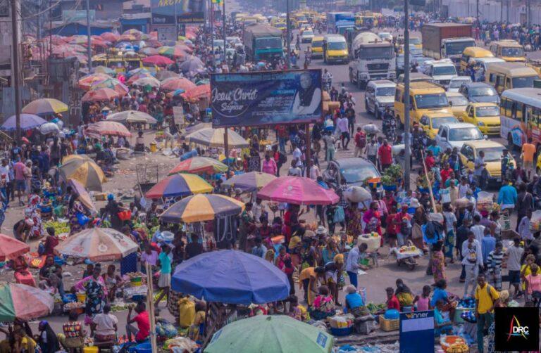 Levée de l’état d’urgence sanitaire: une liesse populaire aux allures de l&rsquo;indépendance tchatcha à Kinshasa