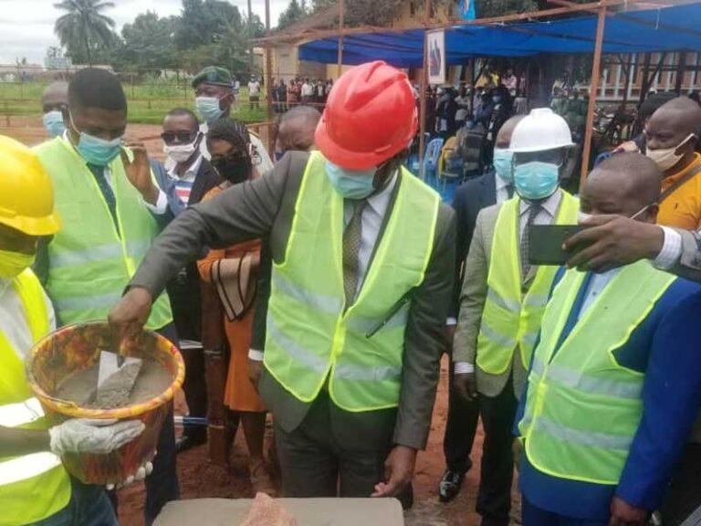 Sud-Ubangi: L&rsquo;Assemblée Provinciale et le Gouvernorat bientôt dotés d&rsquo;un siège. JC Mabenze a lancé officiellement les travaux à Gemena