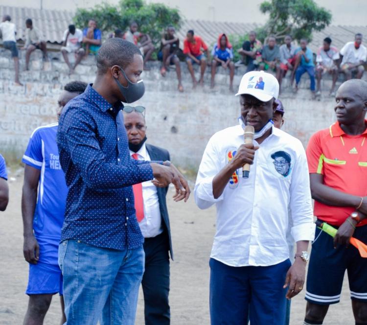 Foot-Loisir : Augustin Kabuya donne le go du tournoi de football «Matisa Bendele» au terrain Massamba de limete