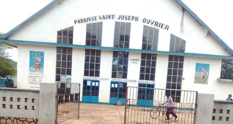 Nord ubangi : Mgr Dominique Bulamatari lance la campagne de sensibilisation contre la covid 19 dans des écoles conventionnées catholiques