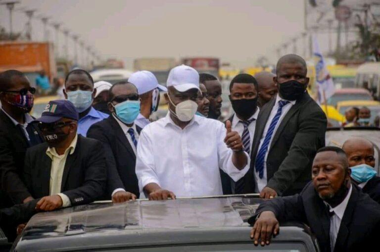 RDC: M.Fayulu ne m&rsquo;a jamais remis 1000$ que A.Muzitu m&rsquo;avait envoyé à la prison , un homme pareil n&rsquo;est pas digne de diriger ce pays ( Mike Mukebayi)