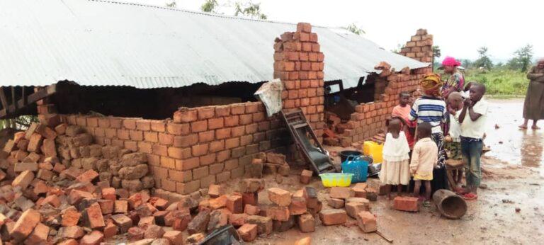 Maniema : plus de 400 maisons emportées après une pluie torrentielle à Salamabila