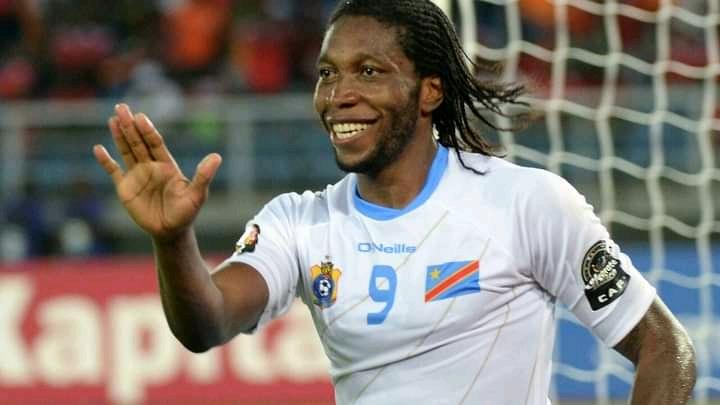 Éliminatoires Qatar 2022: Dieumerci Mbokani rejoint le groupe 3 jours après son arrivée à Kinshasa
