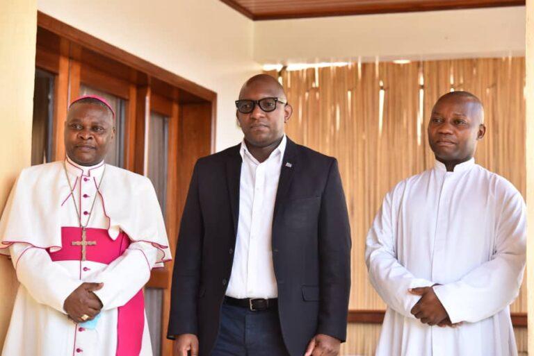 État de siège/Ituri: En appui au gouvernement, l&rsquo;évêque de Bunia invite les groupes armés à déposer les armes