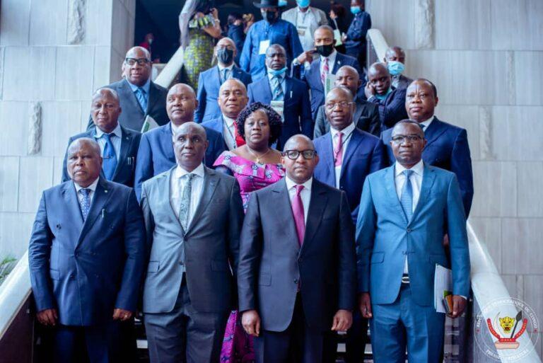 RDC :Sama Lukonde appelle les cadres du pays à se construire un champ et un toît au village