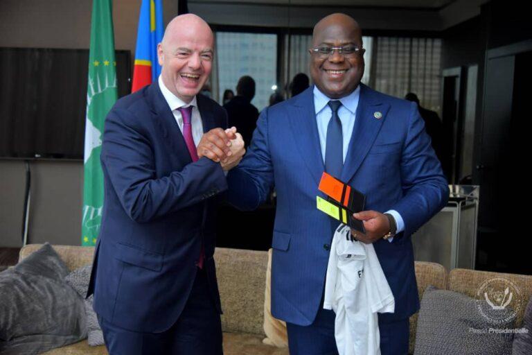 RDC: Le Président de la Fifa, Gianni Infantino a présenté à Félix Tshisekedi, l&rsquo;état d’avancement des projets d&rsquo;éducation et d&rsquo;insertion sociale par le sport mis en place en RDC avec la FIFA