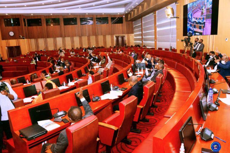 État de siège: le Sénat autorise la 8eme prorogation, Bahati saisit S. Lukomde pour une évaluation