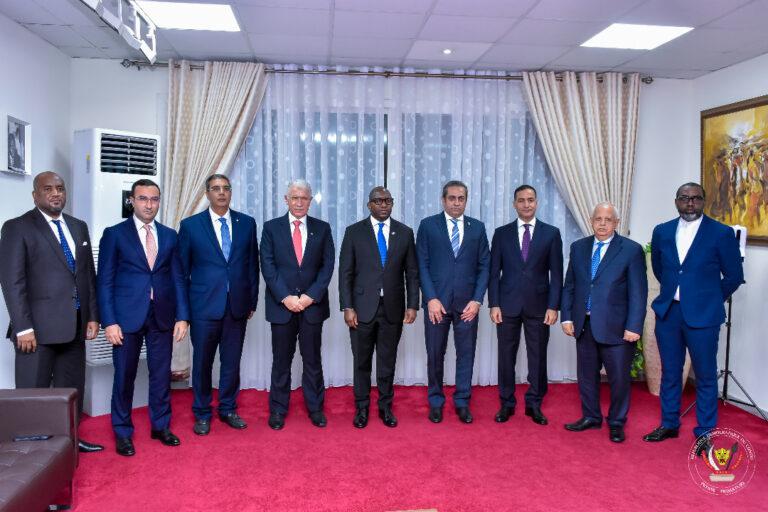 Coopération : l’entreprise Arab Contractors présente à Sama Lukonde l&rsquo;autorisation du gouvernement égyptien de travailler en RDC