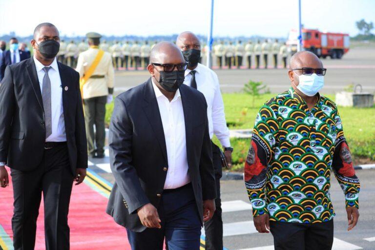 Tanzanie/Fête Nationale : Jean-Michel Sama Lukonde a représenté Félix Tshisekedi empêché