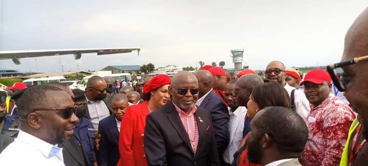 Goma: Vital Kamerhe vient d&rsquo;atterrir en compagnie de son épouse