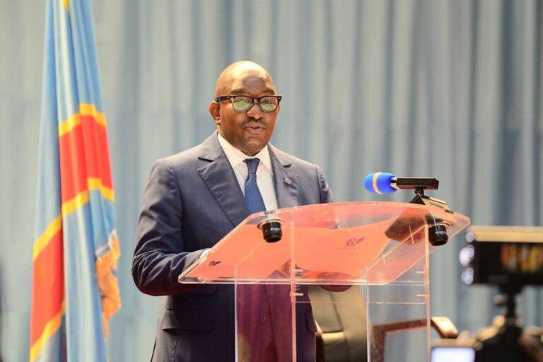 RDC : le gouvernement décidé d&rsquo;améliorer les conditions des travailleurs congolais