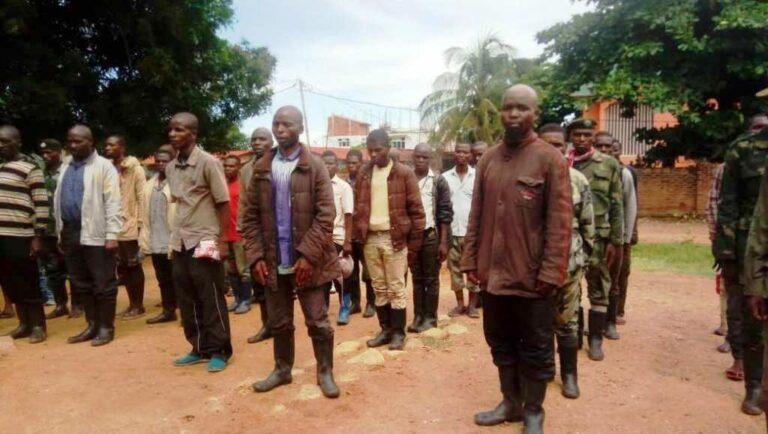 Sud-Kivu : Six Miliciens Maï-Maï se rendent à l&rsquo;armée loyaliste à Uvira