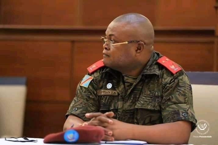 Tshisekedi renouvelle le commandement militaire et place le général C. Tshiwewe à la tête de l&rsquo;armée