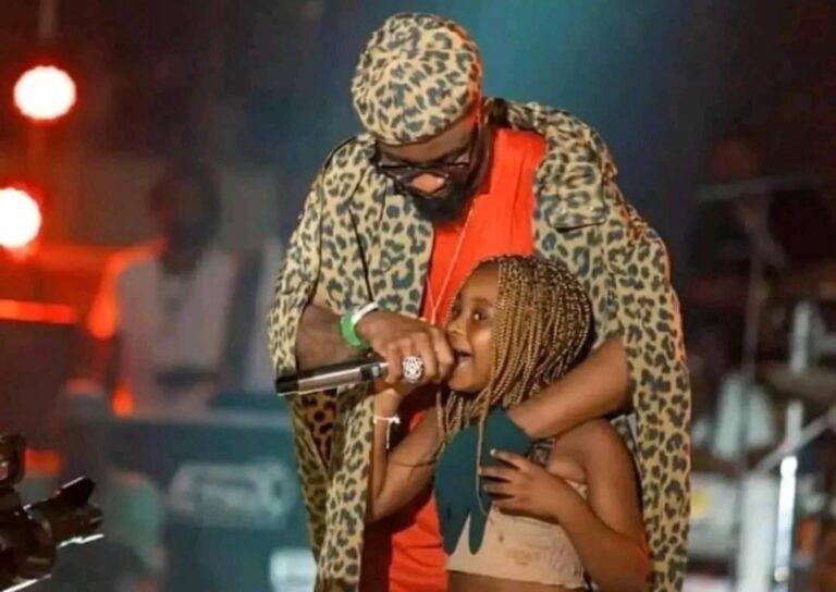 Fally Ipupa présente officiellement au public son disque d’or et sa fille Malka