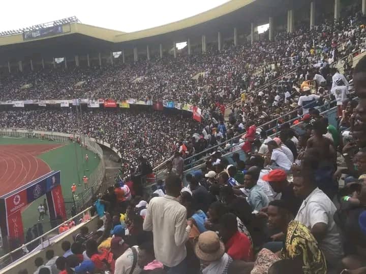 Kinshasa : Fally Ipupa à deux pas de remplir le stade ! (Situation 15:05)