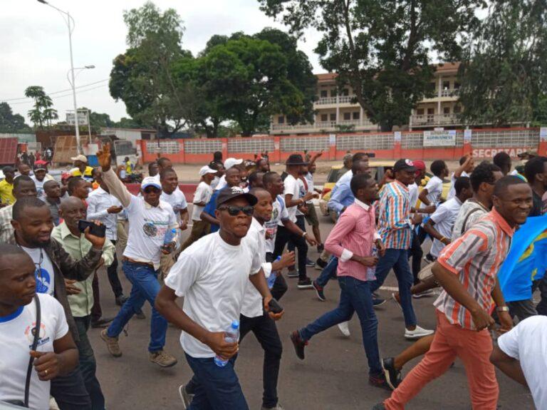 RDC : Des milliers de jeunes mobilisés pour rejoindre l’Armée