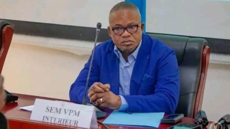 RDC : Peter Kazadi demande aux gouverneurs, maires et bourgmestres élus députés de démissionner
