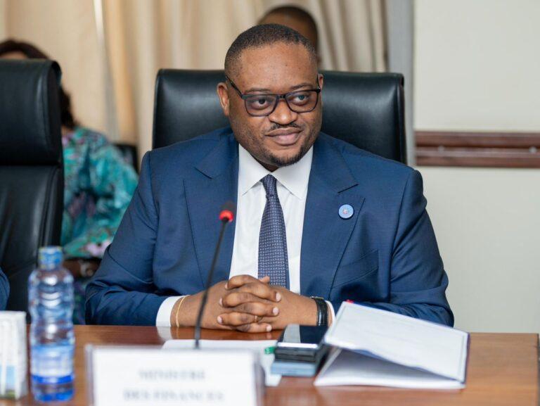 Indemnités de sortie des membres des cabinets du gouvernement SAMA : Doudou Fwamba annonce le paiement en novembre prochain