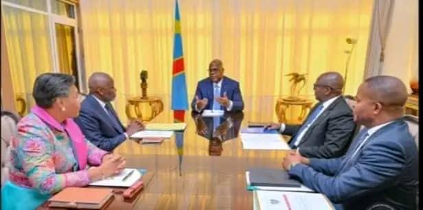 Réunion inter-institutionelle : Félix Tshisekedi réitère son engagement de mettre fin à l&rsquo;insécurité dans l&rsquo;Est et Ouest de la RDC