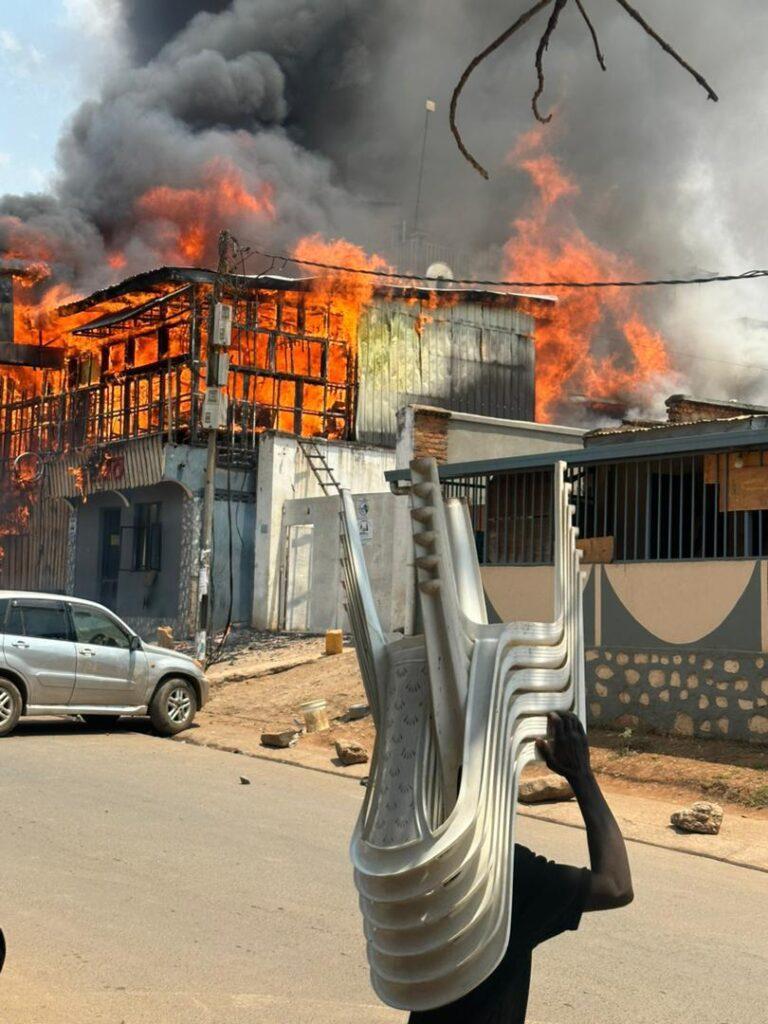 Sud-Kivu : Deux serveuses du Bar Métro mortes, 2 maisons et une église calcinées lors d&rsquo;un incendie