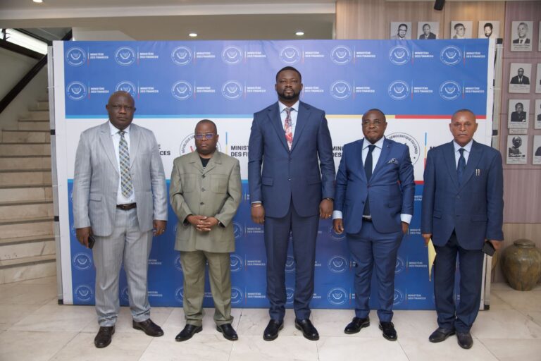 RDC : Démarrage imminent de la paie des agents et fonctionnaires de l&rsquo;Etat, après une évaluation du Comité de suivi
