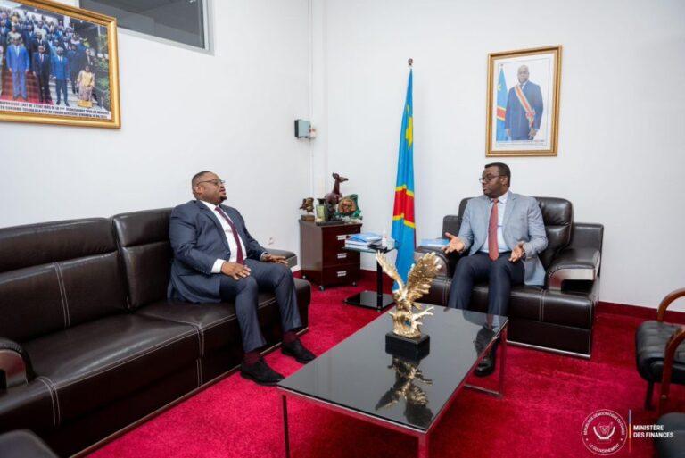 RD-Congo : Fwamba et Lihau a l&rsquo;unisson pour une séance de travail afin de dynamiser la collaboration entre membres du gouvernement