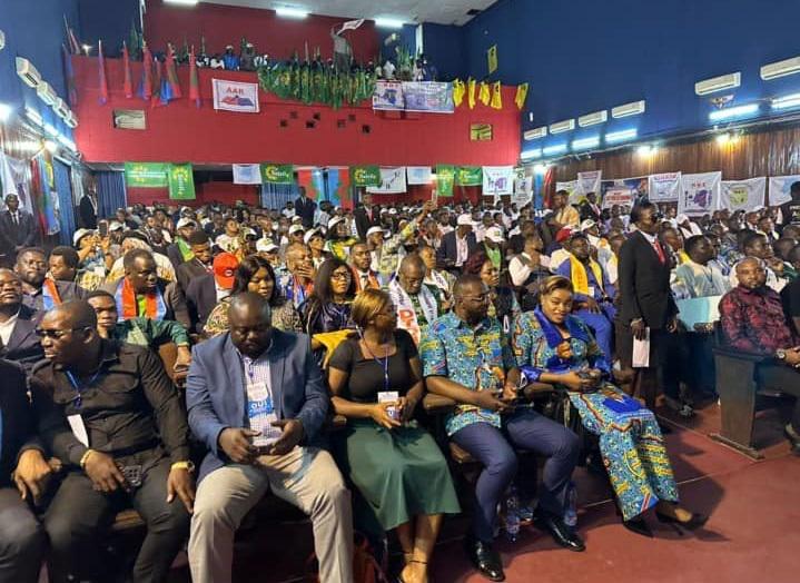 RDC: la Majorité extra parlementaire propose le changement de 150 articles de l’actuelle Constitution