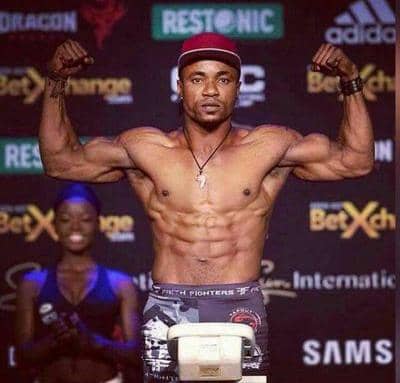Double champion du monde MMA et Kick Boxing, Gunther Kalunda arrive à Kinshasa ce jeudi 23 janvier