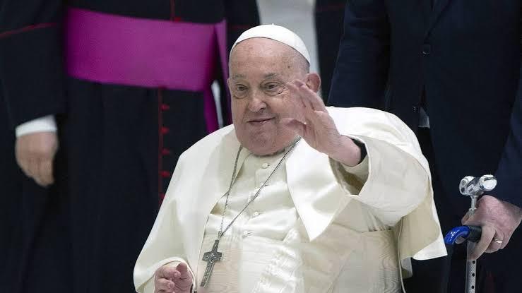 “Merci pour vos prières”, le pape François parle pour la première fois depuis sa maladie
