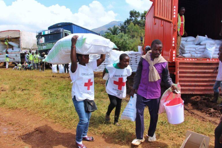 Sud-Kivu:Le CICR fait un don de vivres à plus de 5.880 manages deplacés et retournés de Kalehe
