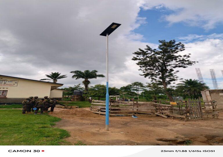 Beni/ lutte contre l&rsquo;insécurité : la MONUSCO installe 45 lampadaires au quartier Nzuma