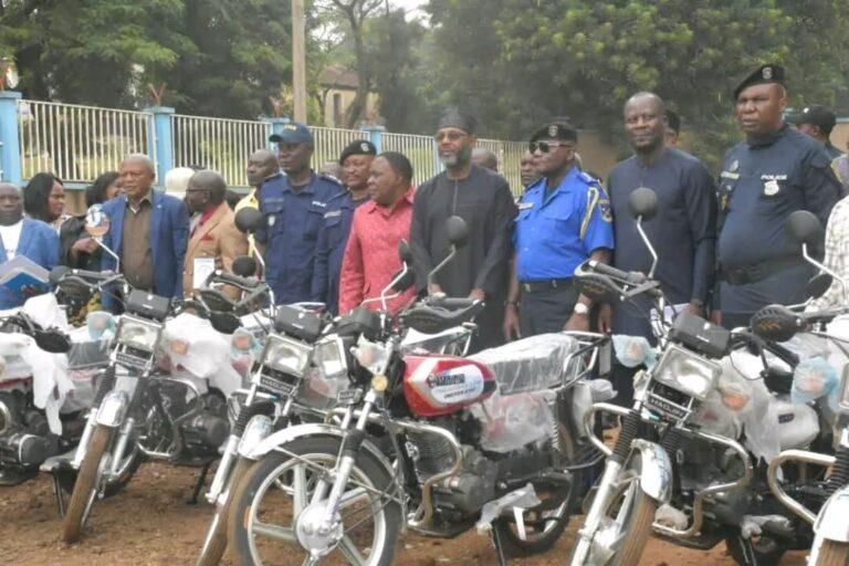 MONUSCO/BENI : la SOCICO salue la dotation de plusieurs motos aux chefs des quartiers pour renforcer la protection des civils