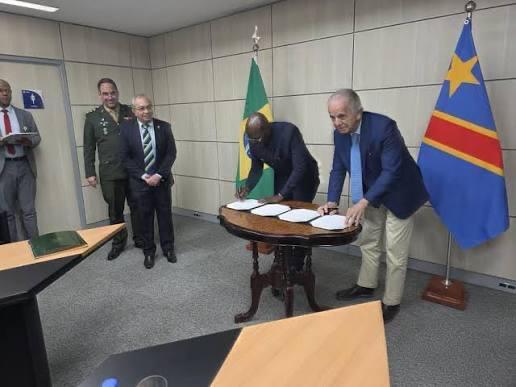 Signature d’un accord de coopération RDC-Brésil en matière de défense