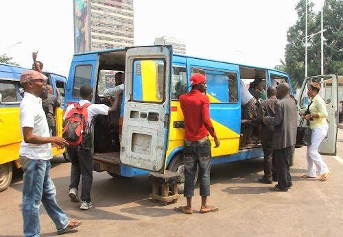Contrôle des documents routiers à Kinshasa : les chauffeurs de bus et de taxis déclenchent une grève générale