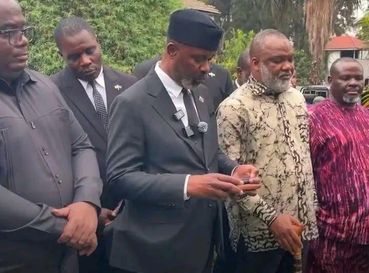 RDC: Proche et ex ambassadeur itinérant de Félix Tshisekedi, Ibalanky vient de s’afficher avec Nangaa