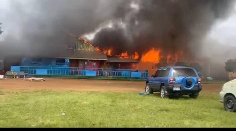 Incendie à l’aéroport de Beni-Mavivi : les vols temporairement suspendus