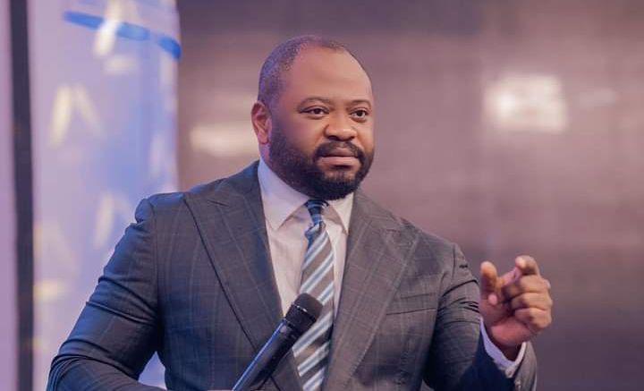 ERC: Moise Mbiye critique les responsables religieux favorables au changement de la Constitution