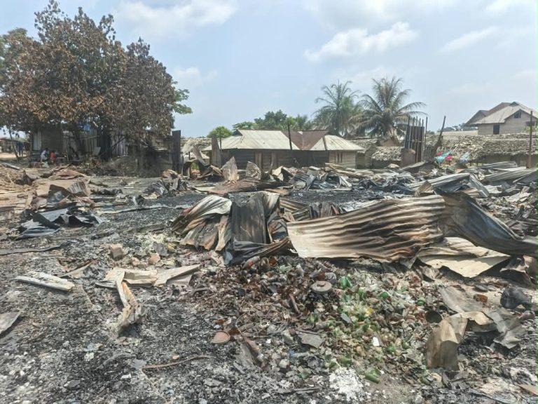 Walikale : le Chef du secteur des Wanianga au chevet des sinistrés de l’incendie de Makana